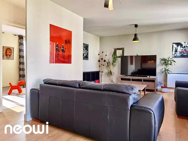 SPACIEUX T4 en DUPLEX avec GARAGE, BALCON et BEAUX VOLUMES
