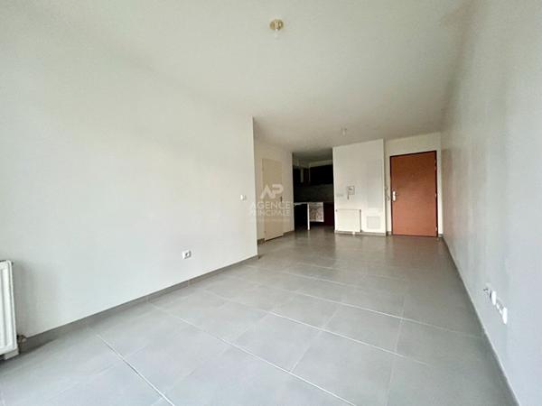 Appartement Carrieres Sous Poissy 2 pièce(s) 44 m2 181 000 € **  - Référence  9041