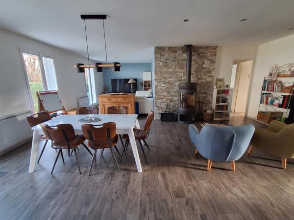 Ormesson-sur-Marne (94490) MAGNIFIQUE MAISON de PLAIN PIED avec 3 chambres, garage et jardin