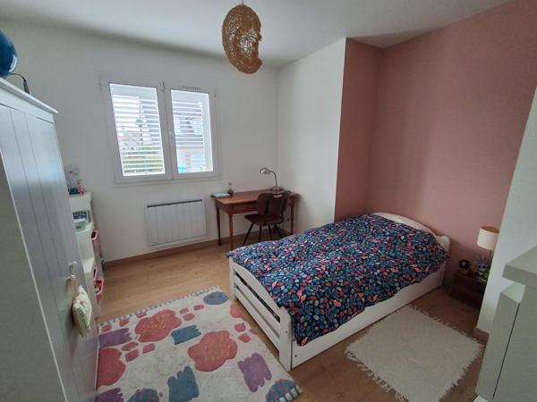 Ormesson-sur-Marne (94490) MAGNIFIQUE MAISON de PLAIN PIED avec 3 chambres, garage et jardin