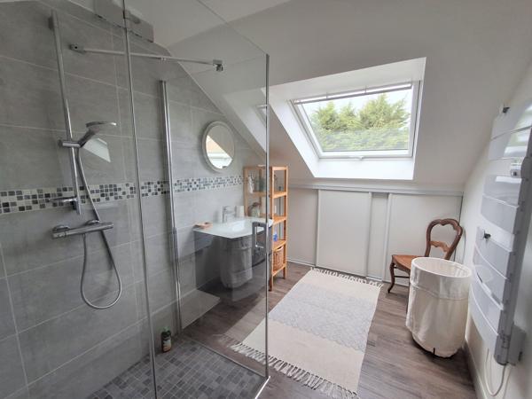 Ormesson-sur-Marne (94490) MAGNIFIQUE MAISON de PLAIN PIED avec 3 chambres, garage et jardin