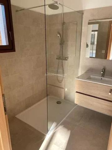 Location                                                      Appartement
                        
                     2 pièces                      45 m2                     à Ajaccio