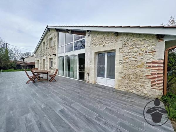 Vente                                                      Maison
                        
                     4 pièces                      168 m2                     à Saint-Aigulin
