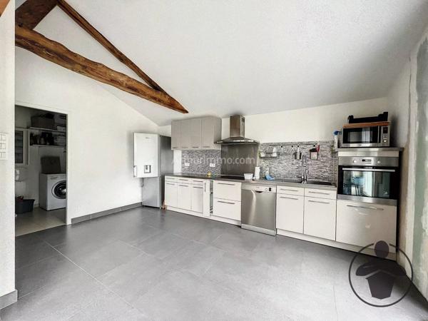 Vente                                                      Maison
                        
                     4 pièces                      168 m2                     à Saint-Aigulin