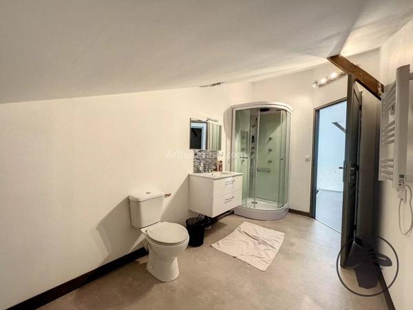 Vente                                                      Maison
                        
                     4 pièces                      168 m2                     à Saint-Aigulin