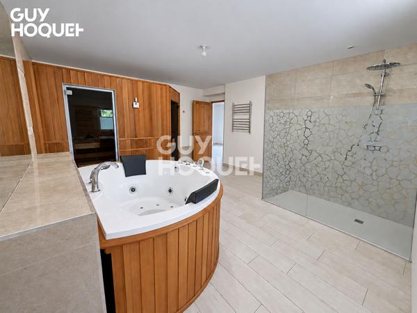 Longère atypique de 367 m² avec piscine intérieure ? Terrain de 6 452 m² ? À 10 min de Coulommiers