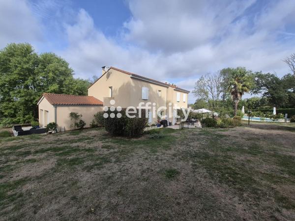 Maison
         8 pièces
        - 174 m² 325 000 € *