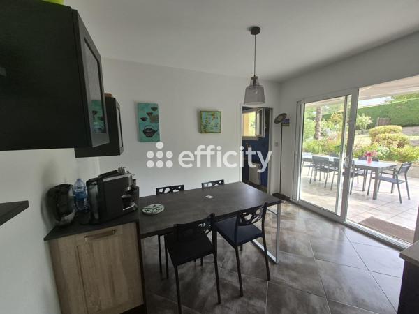 Maison
         8 pièces
        - 174 m² 325 000 € *
