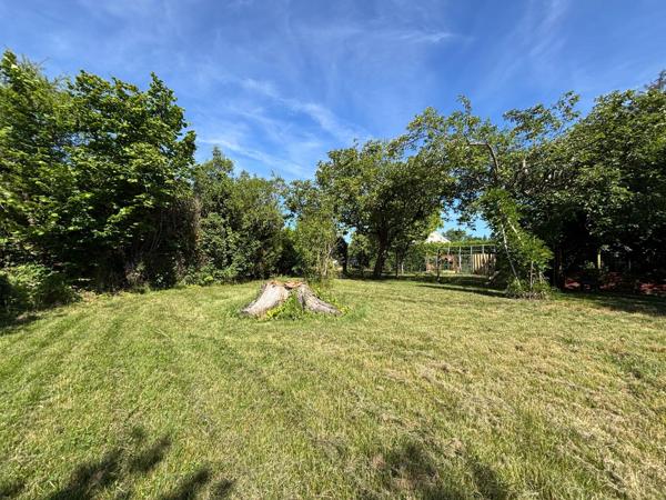 PARAY-LE-MONIAL – Maison familiale de 115 m², 4 chambres, double garage et grand terrain clos