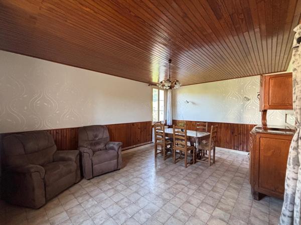 PARAY-LE-MONIAL – Maison familiale de 115 m², 4 chambres, double garage et grand terrain clos