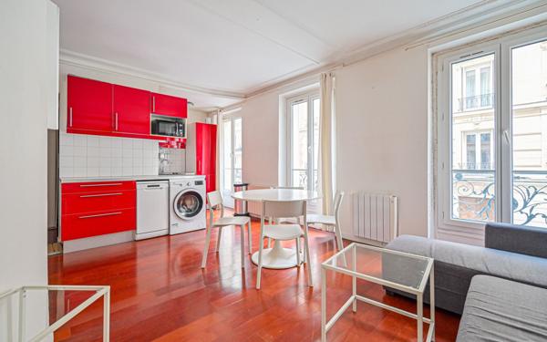 Appartement à vendre    2 pièces • 37,79 m2 Paris 17