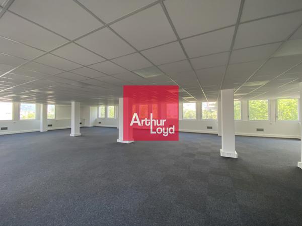 Bureaux à louer à Grenoble immeuble sécurisé avec parking en sous sol