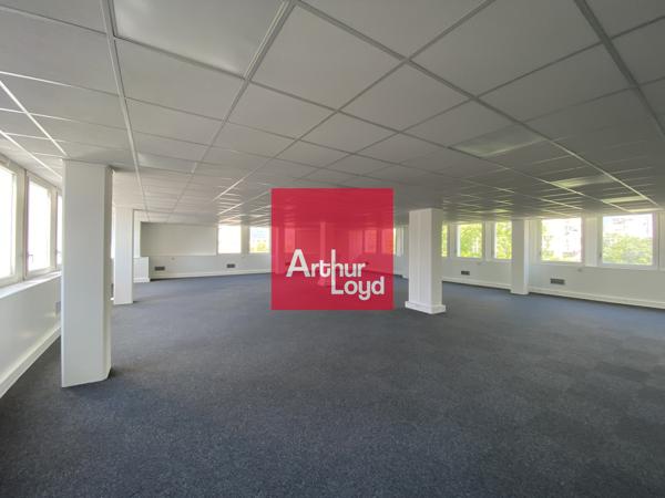 Bureaux à louer à Grenoble immeuble sécurisé avec parking en sous sol