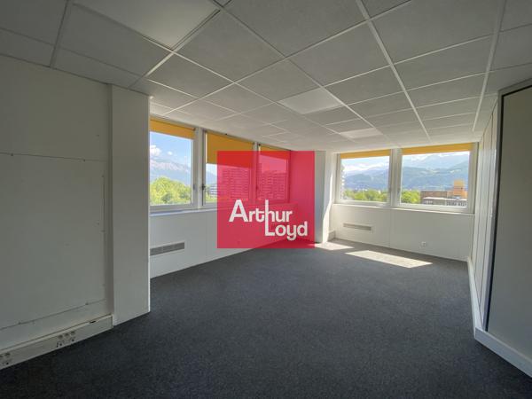 Bureaux à louer à Grenoble immeuble sécurisé avec parking en sous sol