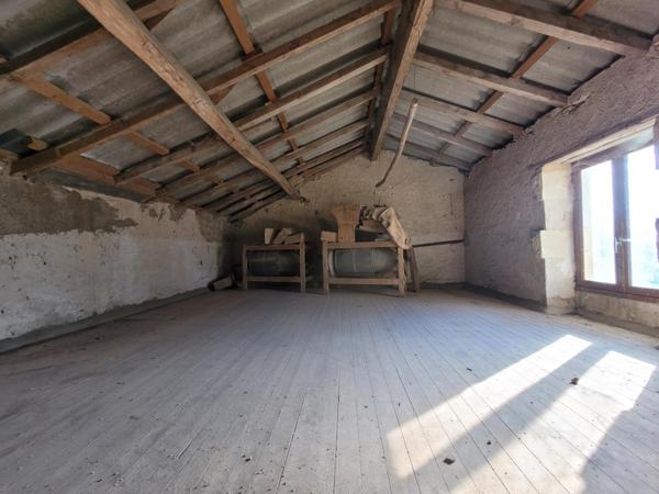 MAISONS - 200 M2 - 8 PIÈCES