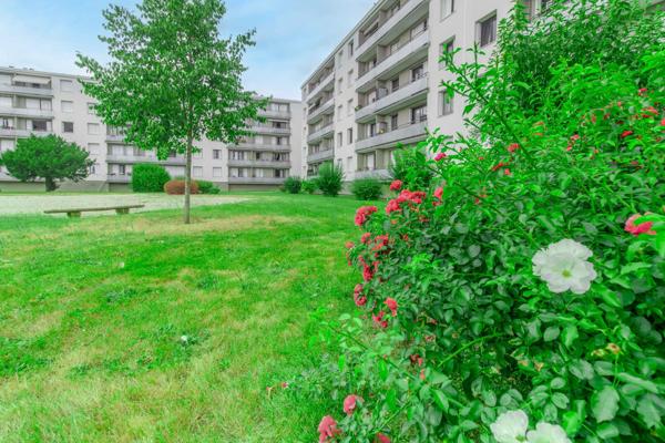 Appartement 59 m2, Carrez, au calme, T3, Bois d'Arcy, quartier de l'Eglise, et proche de toutes commodités!