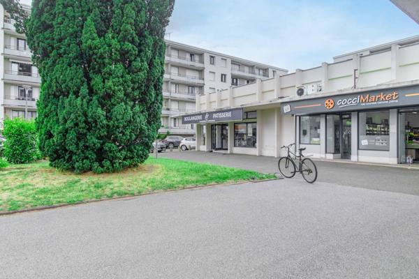 Appartement 59 m2, Carrez, au calme, T3, Bois d'Arcy, quartier de l'Eglise, et proche de toutes commodités!