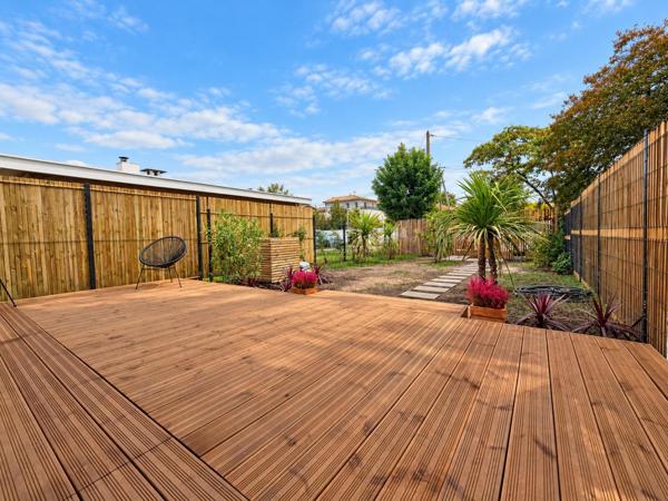 Maison entièrement rénovée - Plain pied - 2 chambres - Stationnement