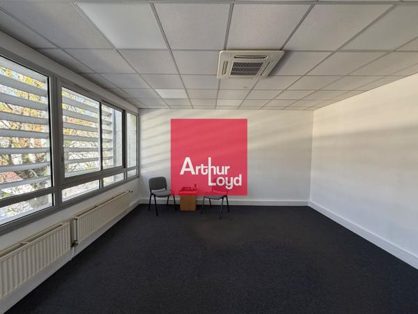 Bâtiment de bureaux à louer à Seyssinet-Pariset avec parkings privatifs