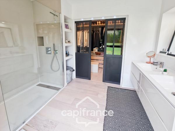 Maison à vendre 171 M² Contemporaine avec piscine TRESSERVE (73)