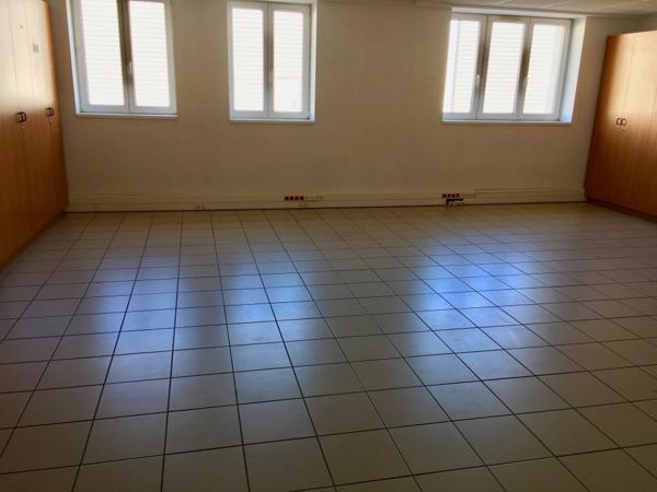 BUREAUX à LOUER de 79.87 m²