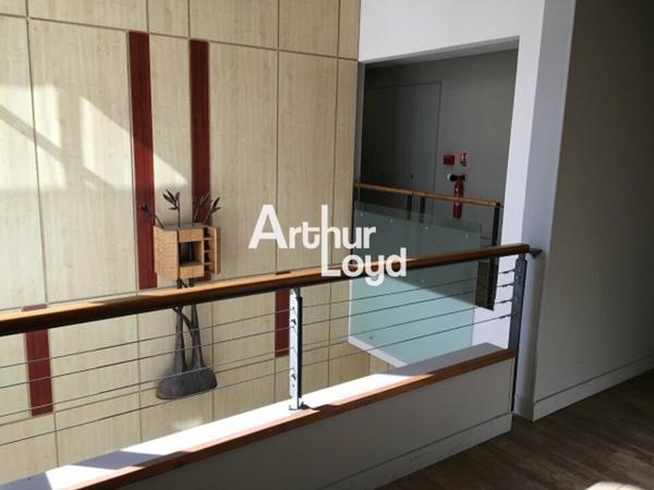 Bureaux 261.53 m² à louer divisibles dès 76.72 m² vue dégagée Golf - Sophia Antipolis