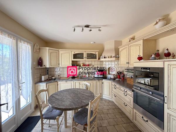 Maison proche Chinon 4 pièce(s) 91 m2 - sous sol - Garages