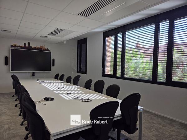Location bureaux neufs Lyon Vaise proximité transports et terrasses