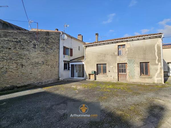 Vente                                                      Maison
                        
                     4 pièces                      85 m2                     à La Grève-sur-Mignon