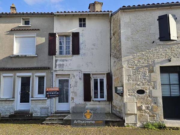 Vente                                                      Maison
                        
                     4 pièces                      85 m2                     à La Grève-sur-Mignon