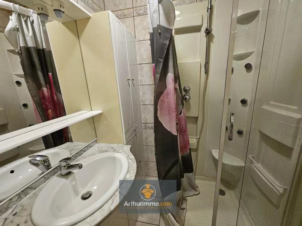 Vente                                                      Maison
                        
                     4 pièces                      85 m2                     à La Grève-sur-Mignon