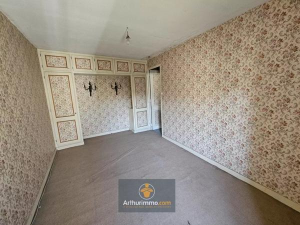 Vente                                                      Maison
                        
                     4 pièces                      85 m2                     à La Grève-sur-Mignon