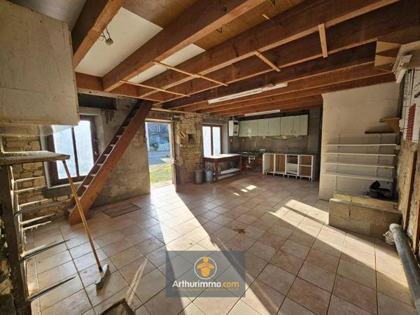 Vente                                                      Maison
                        
                     4 pièces                      85 m2                     à La Grève-sur-Mignon