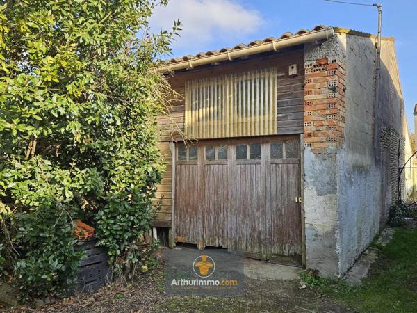 Vente                                                      Maison
                        
                     4 pièces                      85 m2                     à La Grève-sur-Mignon