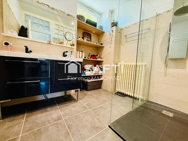 BELLE MAISON AVEC DÉPENDANCE 4 CH GARAGE JARDIN PISCINE SPA