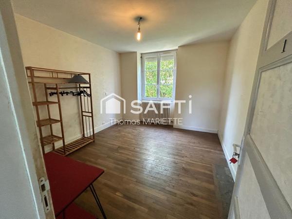 Maison sur sous-sol complet avec quatre chambres cuisine, séjour salon. Idéal, investissement locatif.