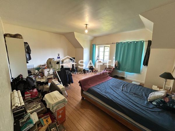 Maison sur sous-sol complet avec quatre chambres cuisine, séjour salon. Idéal, investissement locatif.