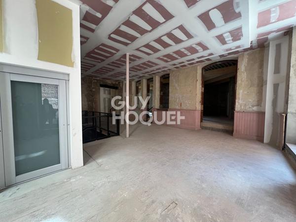 Local commercial 224,5 m2 en plein centre d'ALBI (Loyer Progressif par palier).
