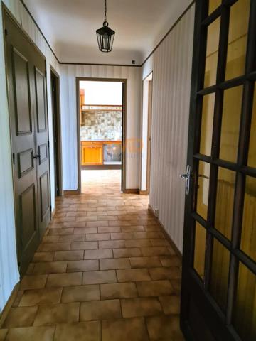 AU Calme - 4 Chambres - 2 Garages - Grand Terrain