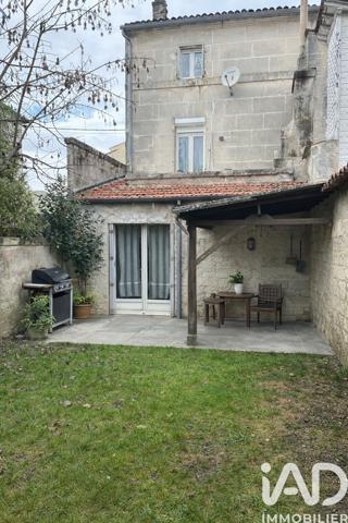 Immeuble à vendre 107 m² Cognac