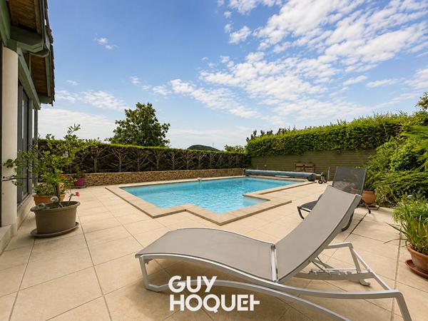 Magnifique Villa, Spacieuse avec Piscine et Dépendances - MILLY LAMARTINE