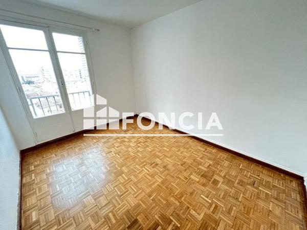 Location Appartement 2 pièces 52.5 m² - 191 BOULEVARD BAILLE Marseille 13005