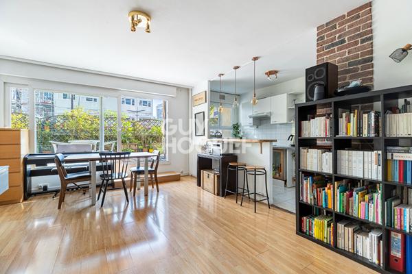 Appartement Paris 3 pièce(s) 52.45 m2 terrasse