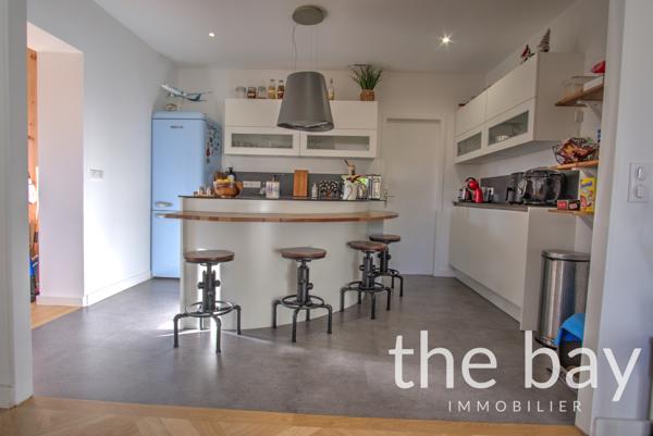 Andernos-les-Bains (33510) Villa 5 chambres avec piscine dans un quartier résidentiel