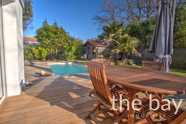 Andernos-les-Bains (33510) Villa 5 chambres avec piscine dans un quartier résidentiel