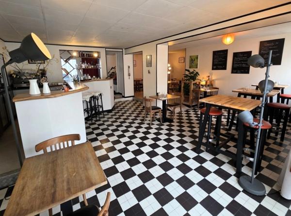 Charente Maritime (17) à DOLUS D'OLERON coeur de bourg A Vendre Fonds commerce Restaurant bistronomique licence 4