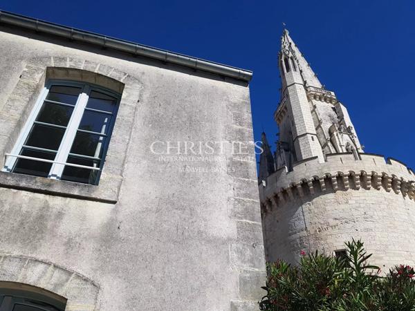 APPARTEMENT D’EXCEPTION DUPLEX RÉNOVÉ 70 m², AU PIED DE LA TOUR DE LA LANTERNE