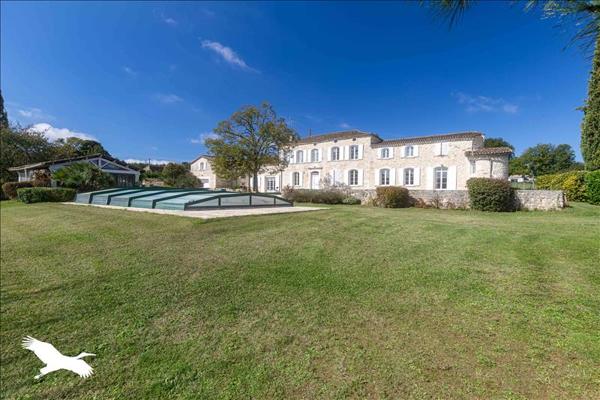 Maison à vendre |  Dirac |  9 pièces | 294 m²