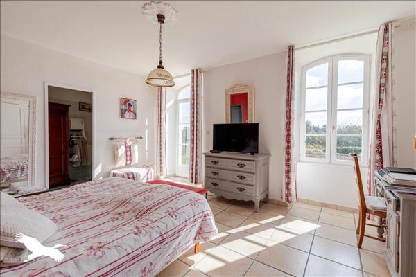 Maison à vendre |  Dirac |  9 pièces | 294 m²