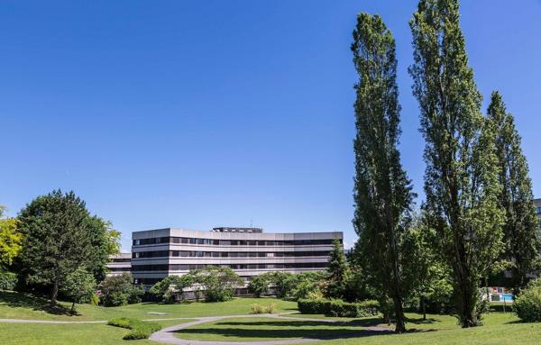 INVESTISSEMENT LOCATIF – FERNEY VOLTAIRE – Résidence Affaires Zenitude Swiss Apparthotels – 6.19 % de rentabilité